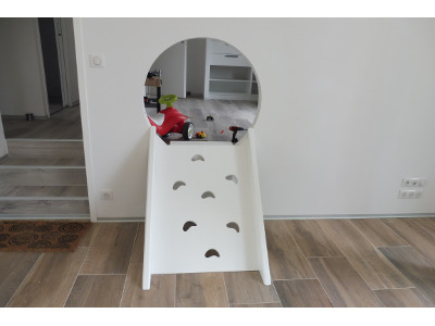 Un Toboggan pour aller plus vite de la salle de jeux au salon
